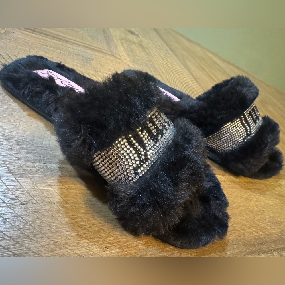 Juicy Couture “Halo” Black Faux Fur Rhinestone Detail Statement Loungewear Sz 6 - Picture 10 of 10